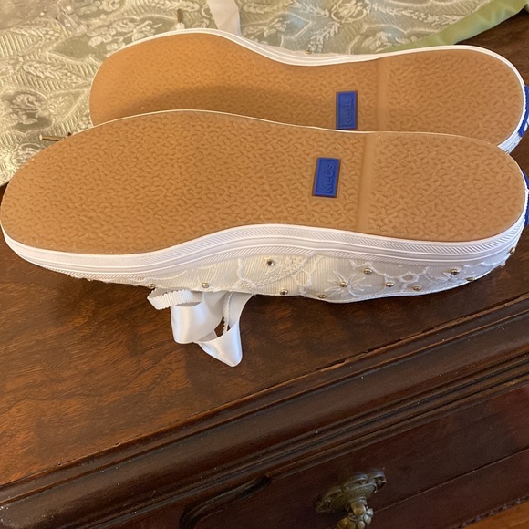 Kate Spade cream lace/rhinestone Keds sz 8 - Picture 6 of 6